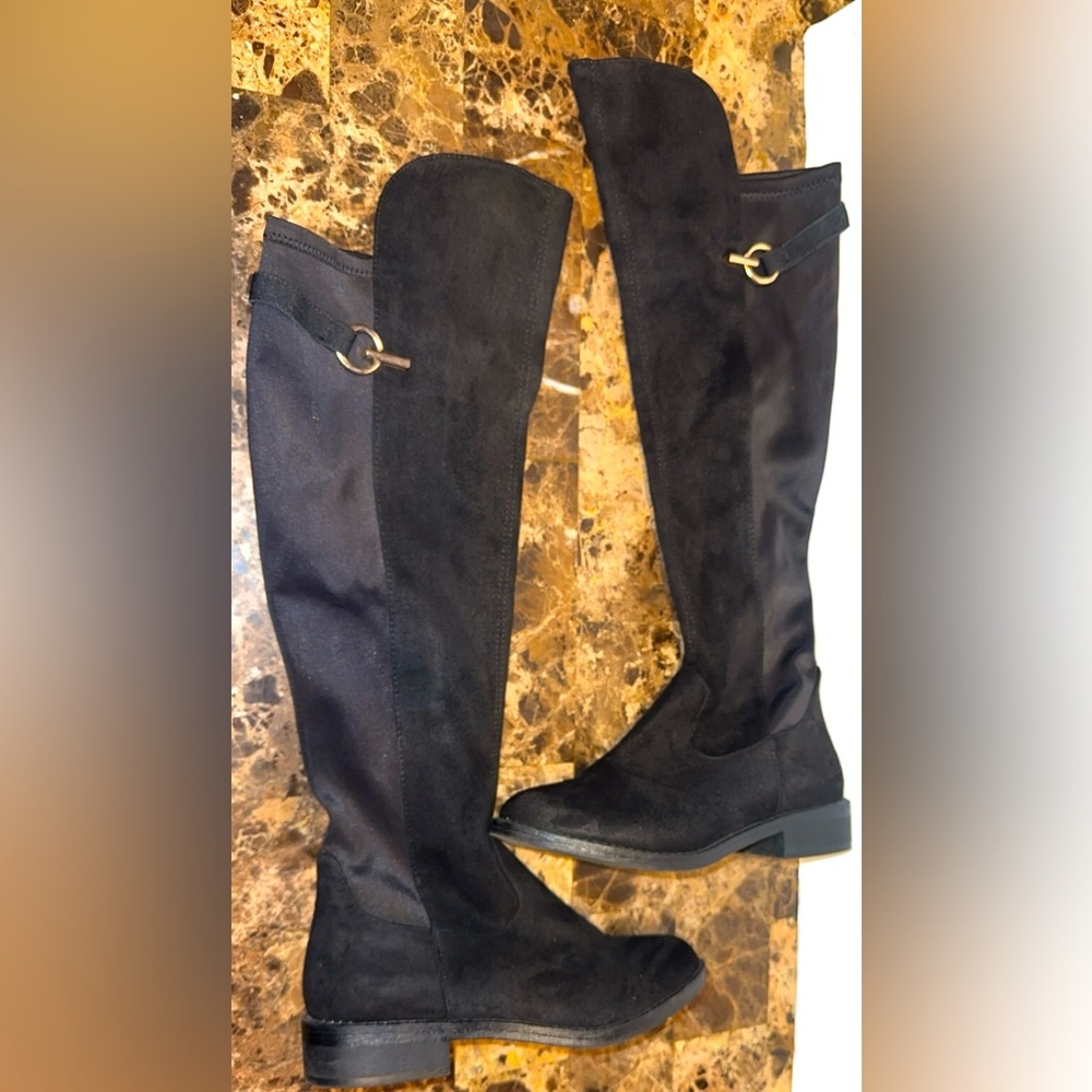 Rebel By Zigi Women’s Black Over The Knee High Boots